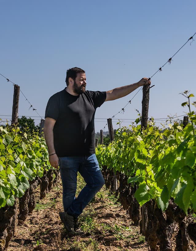 Jérôme Bretaudeau au milieu des vignes